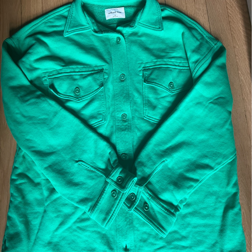 Aritzia shacket / sweatshirt